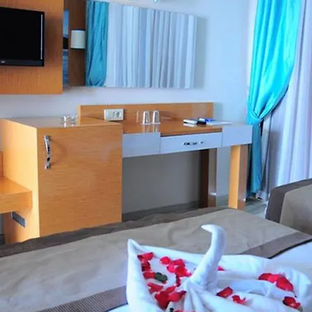 Blue Sky Hotel 4*